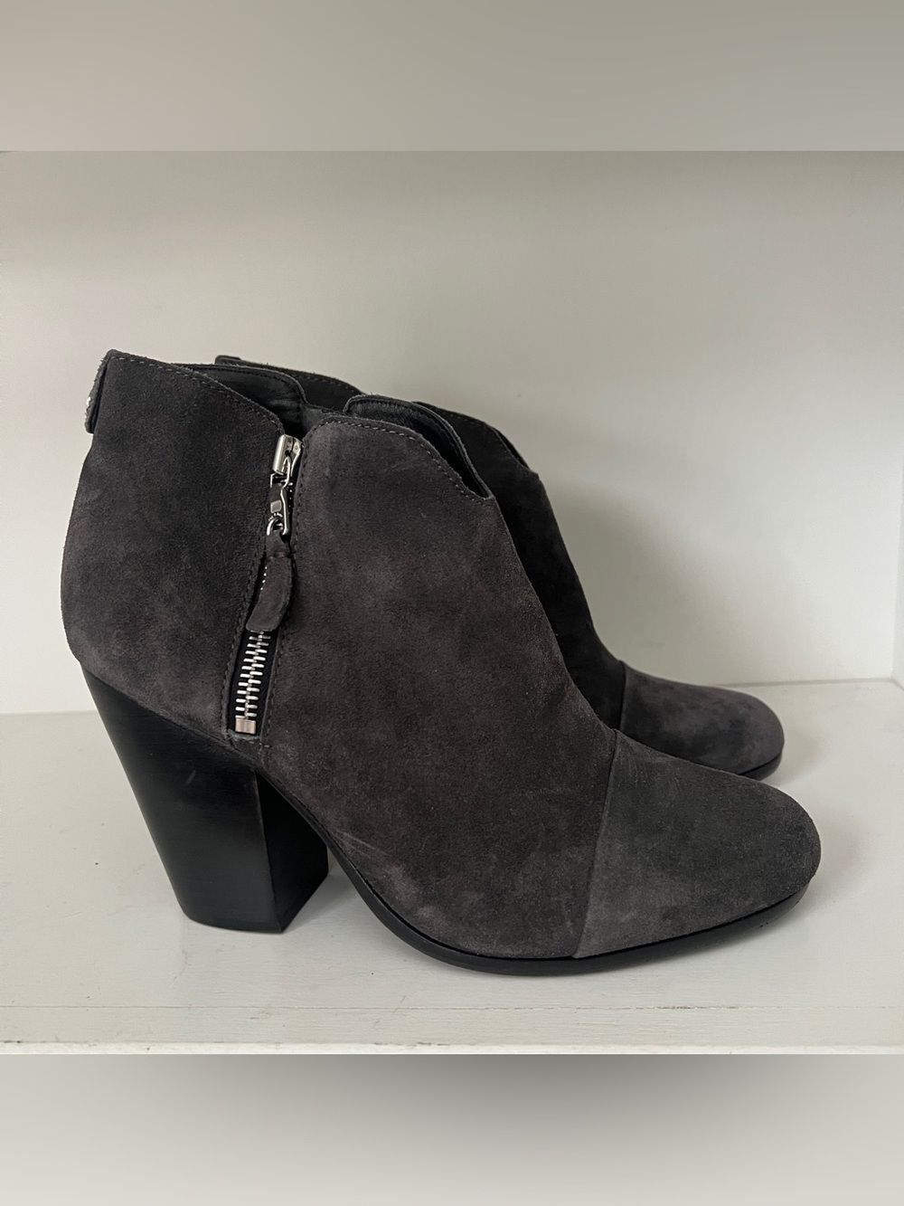 Rag & Bone Margot suede ankle boots booties Gray Size 8 EU 38